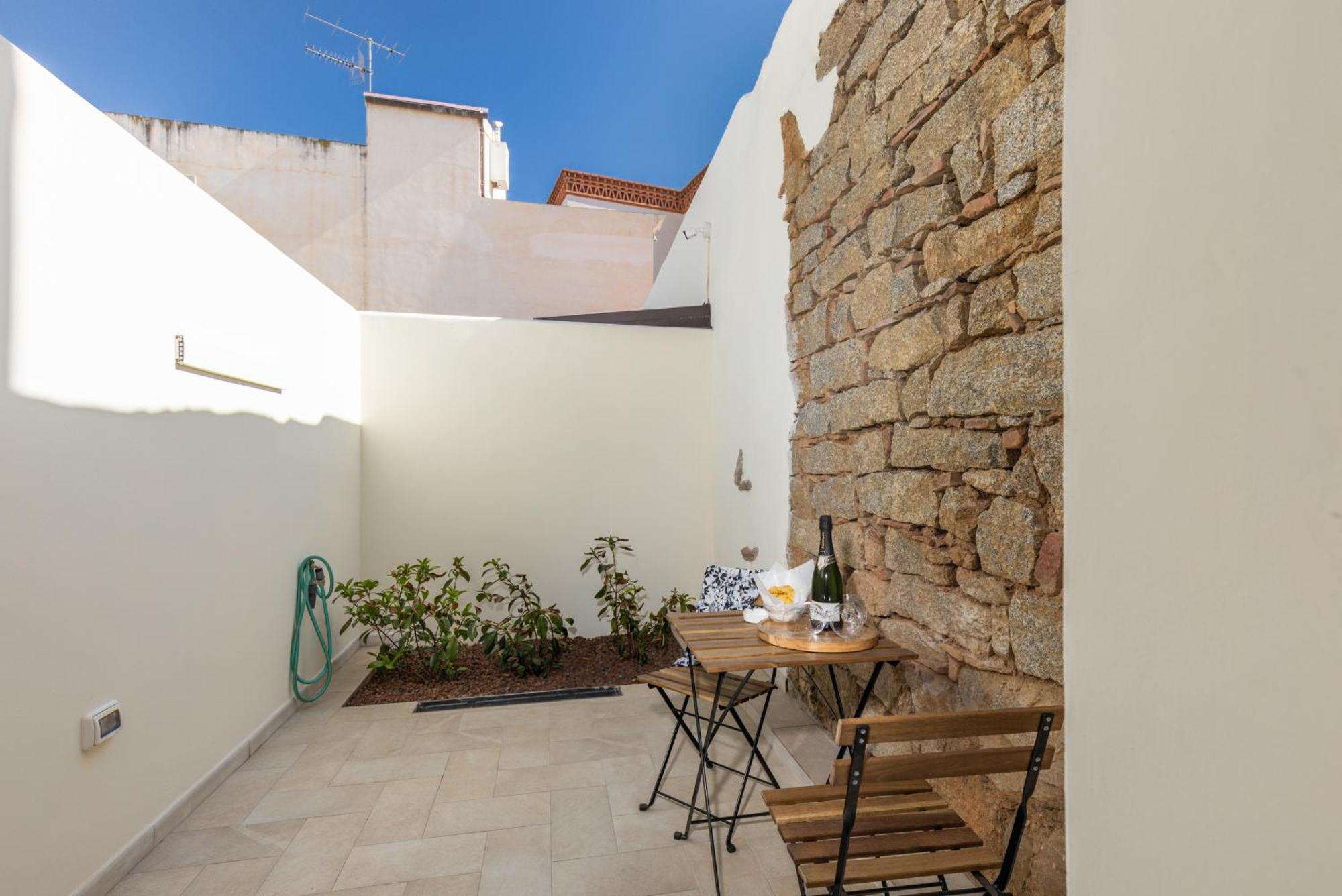Ausentu Guest House Tortoli Bagian luar foto