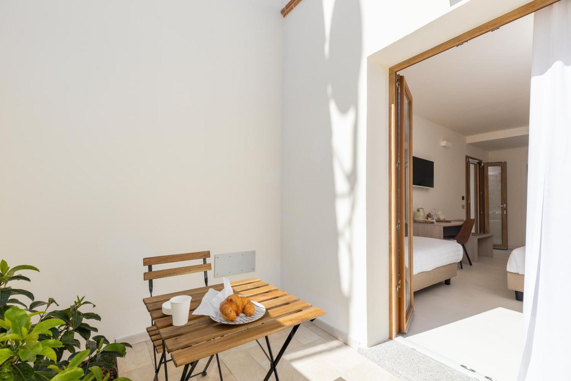 Ausentu Guest House Tortoli Bagian luar foto